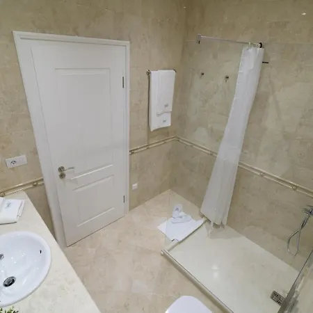 Borghese Grand Caravel * Warna