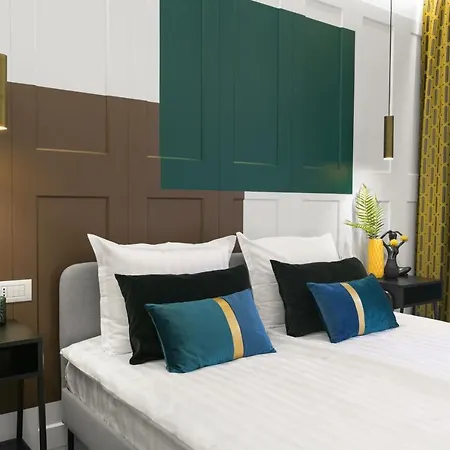 Borghese Grand Caravel Warna